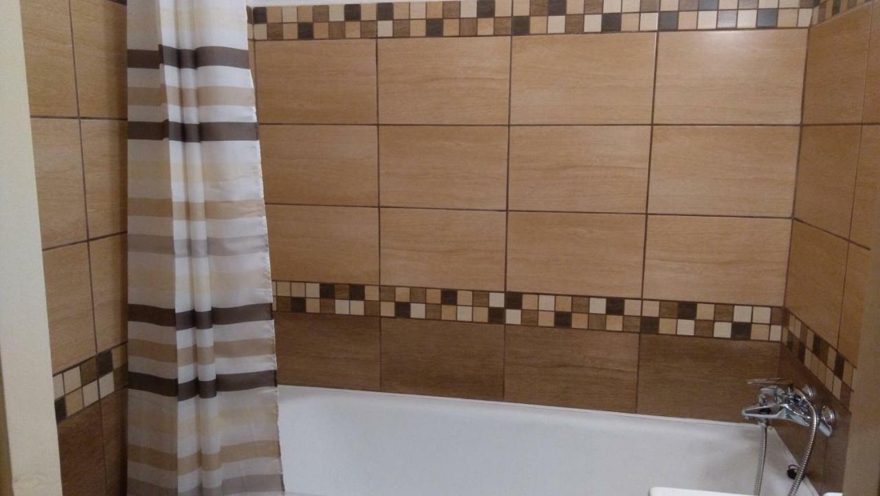 Gesztenyes Apartman Miskolc Exteriör bild