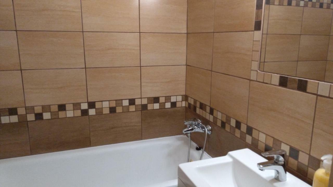 Gesztenyes Apartman Miskolc Exteriör bild