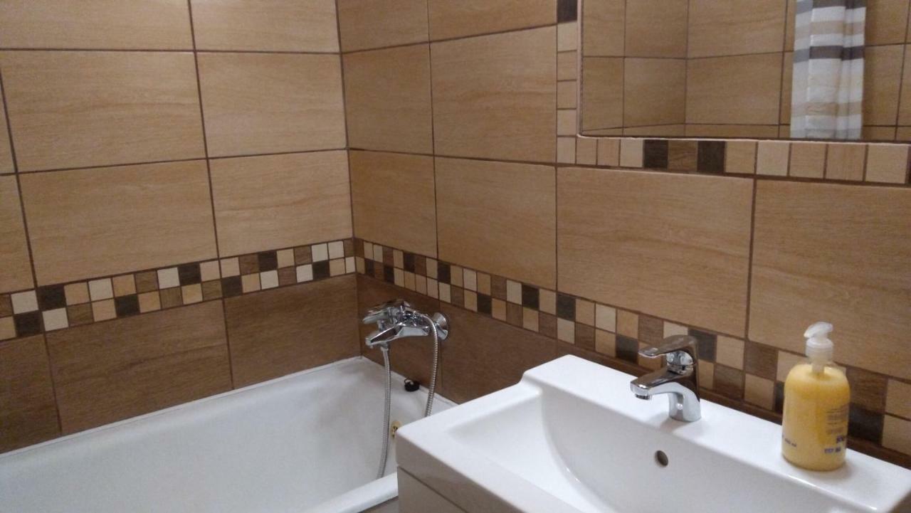 Gesztenyes Apartman Miskolc Exteriör bild