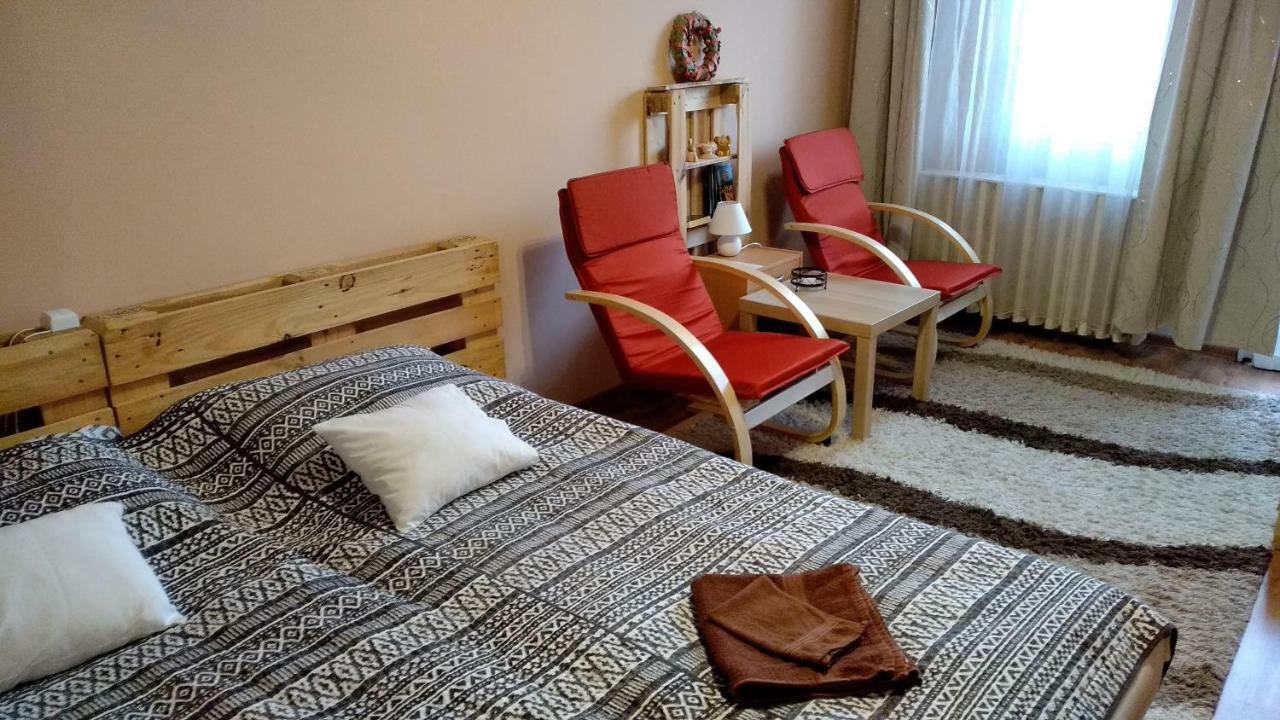 Gesztenyes Apartman Miskolc Exteriör bild