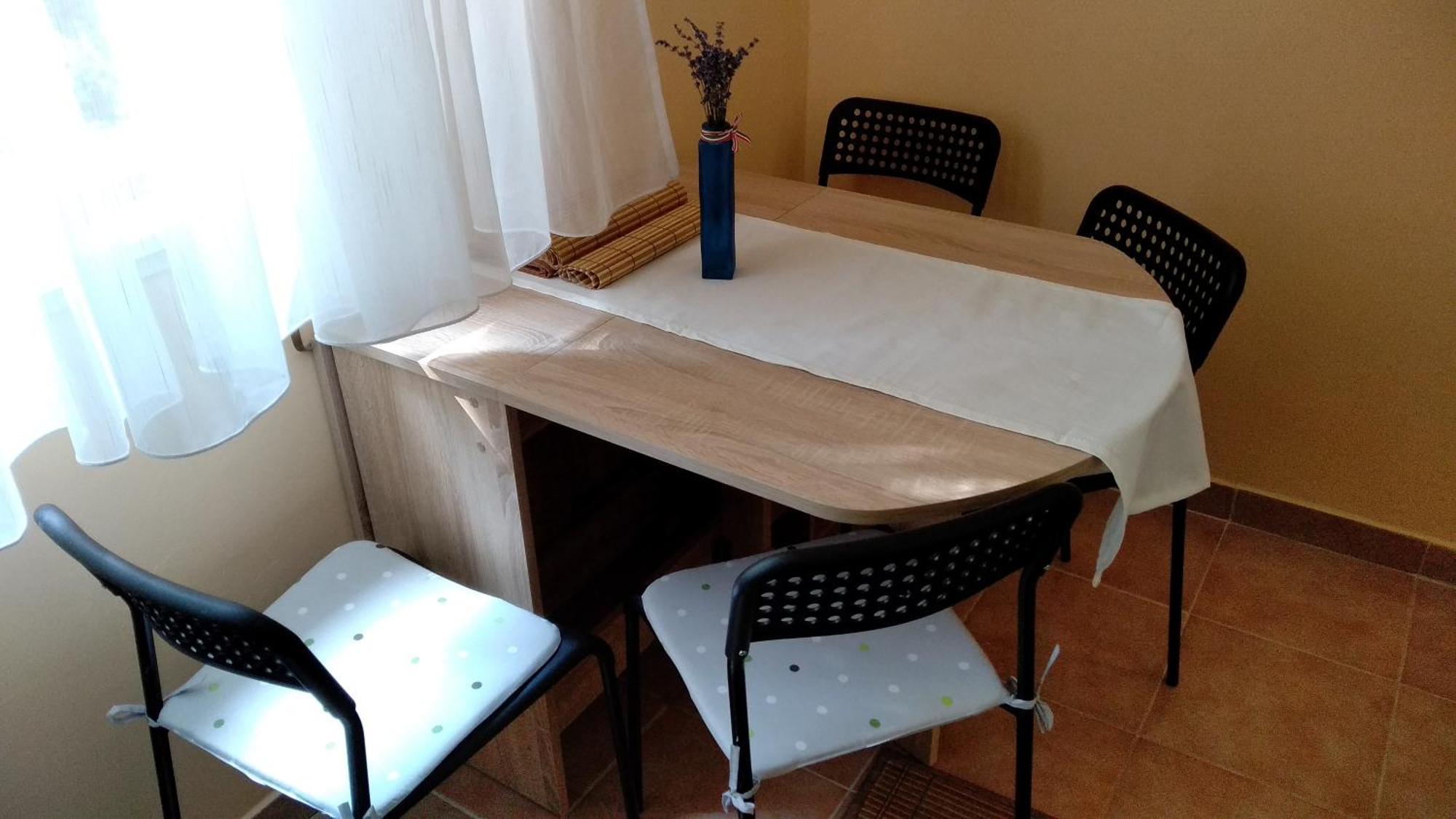 Gesztenyes Apartman Miskolc Exteriör bild
